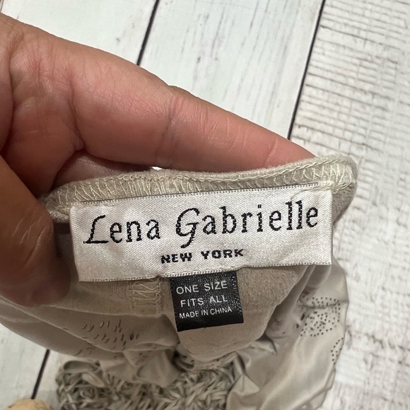 LENA GABRIELLE NEW YORK laser cut micro suede women’s shawl poncho in Grey OSFA - Picture 9 of 17